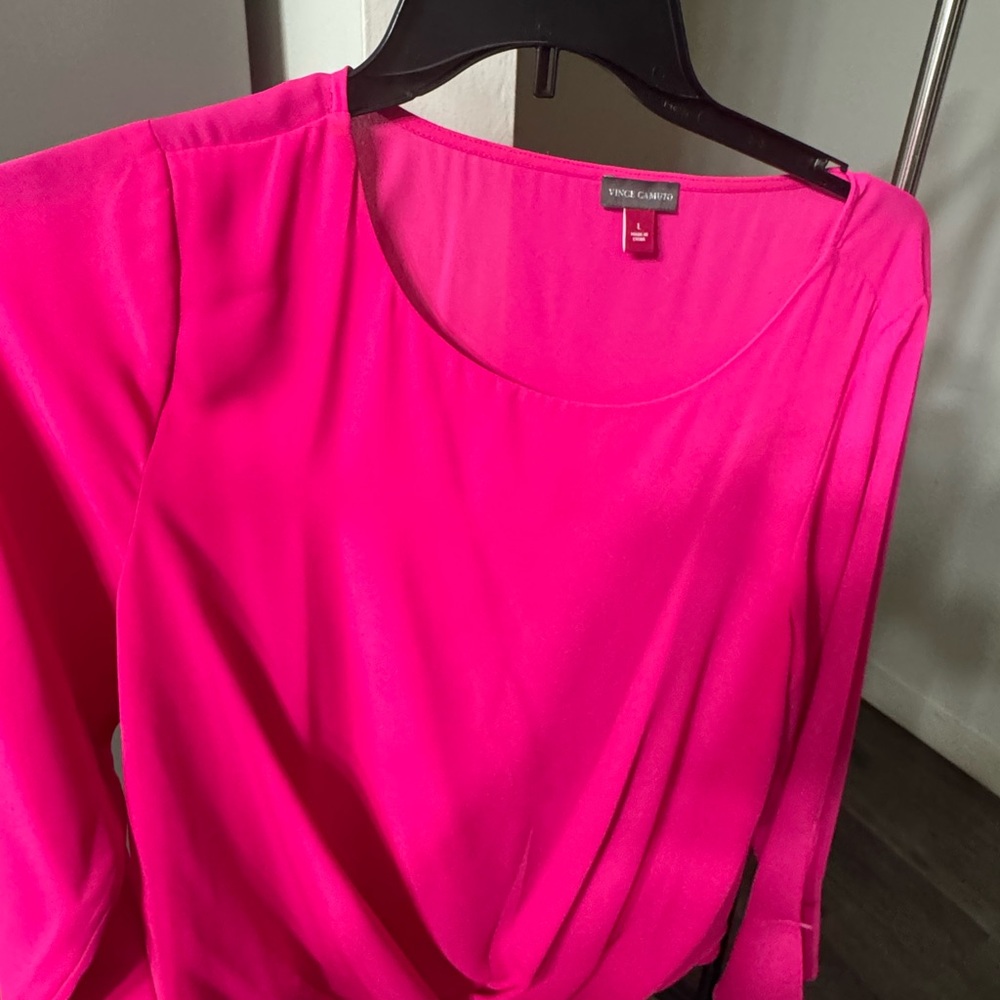 Vince Camuto Women’s Hot Pink Flutter Sleeve Blouse Size L